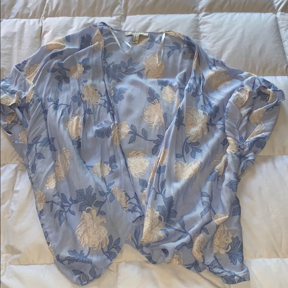 🌻Boho blue and cream floral cover up